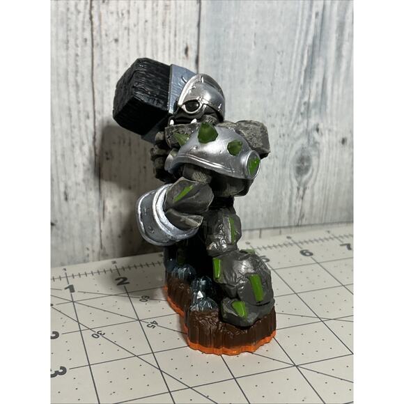 SKYLANDERS GIANTS Character Figure: GRANITE CRUSHER - Picture 2 of 4